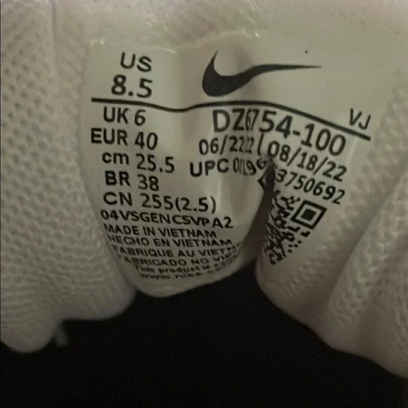 Nike Air Max Bliss Running Shoe, Size 8.5 - Picture 6 of 10